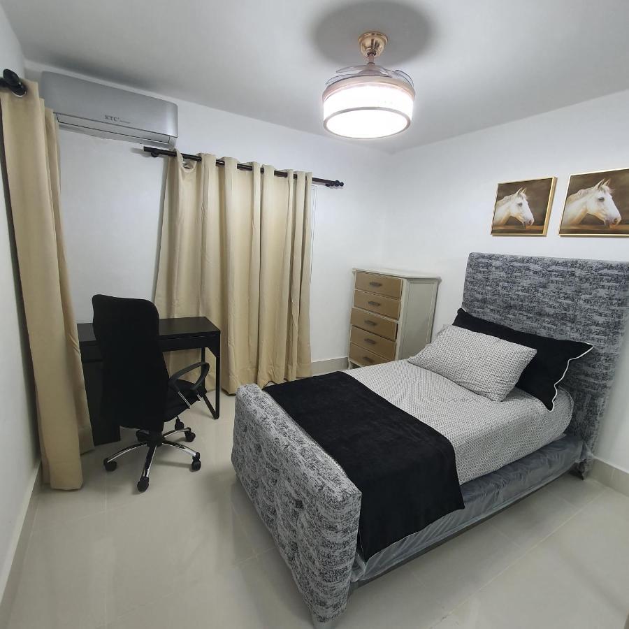 Cozzy, M5 Apartment, Family Community With, Gym, Pool, Basketball Court , Kids Area And 24 Hrs Security Santiago De Los Caballeros Dış mekan fotoğraf